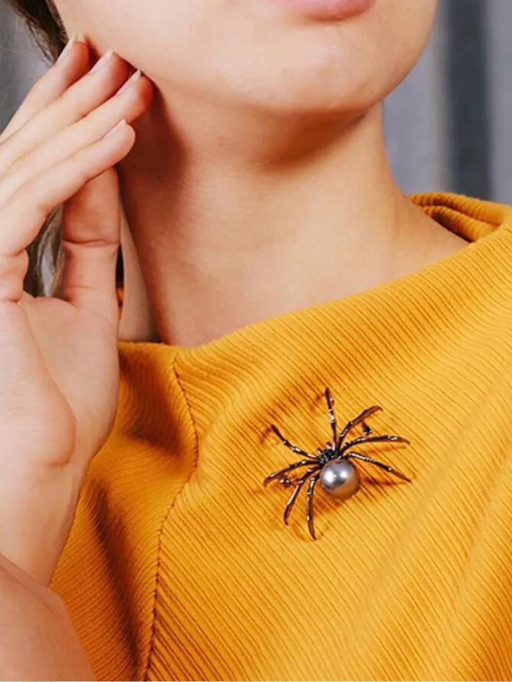 Black Spider Pearl Brooch - Women's Jewelry